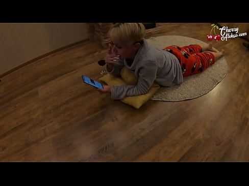 ❤️ Skør blondine suger kæmpe pik og hopper på den - analsex ❤ Porno at da.osagoassist.ru ❌️❤
