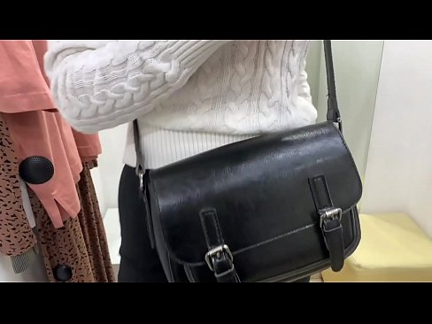 ❤️ Offentlig onani af ung kælling FeralBerry med en dildo i prøverummet ❤ Porno at da.osagoassist.ru ❌️❤